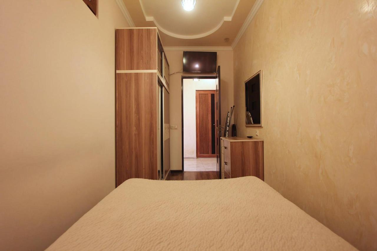 Amiryan Street 1 Bedroom Deluxe Apartment With Balcony Am104 エレバン エクステリア 写真